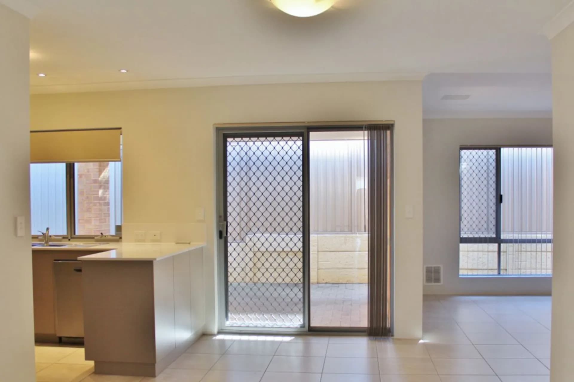 18B Nineham Avenue, Spearwood, WA, Spearwood - Thumbnail 6