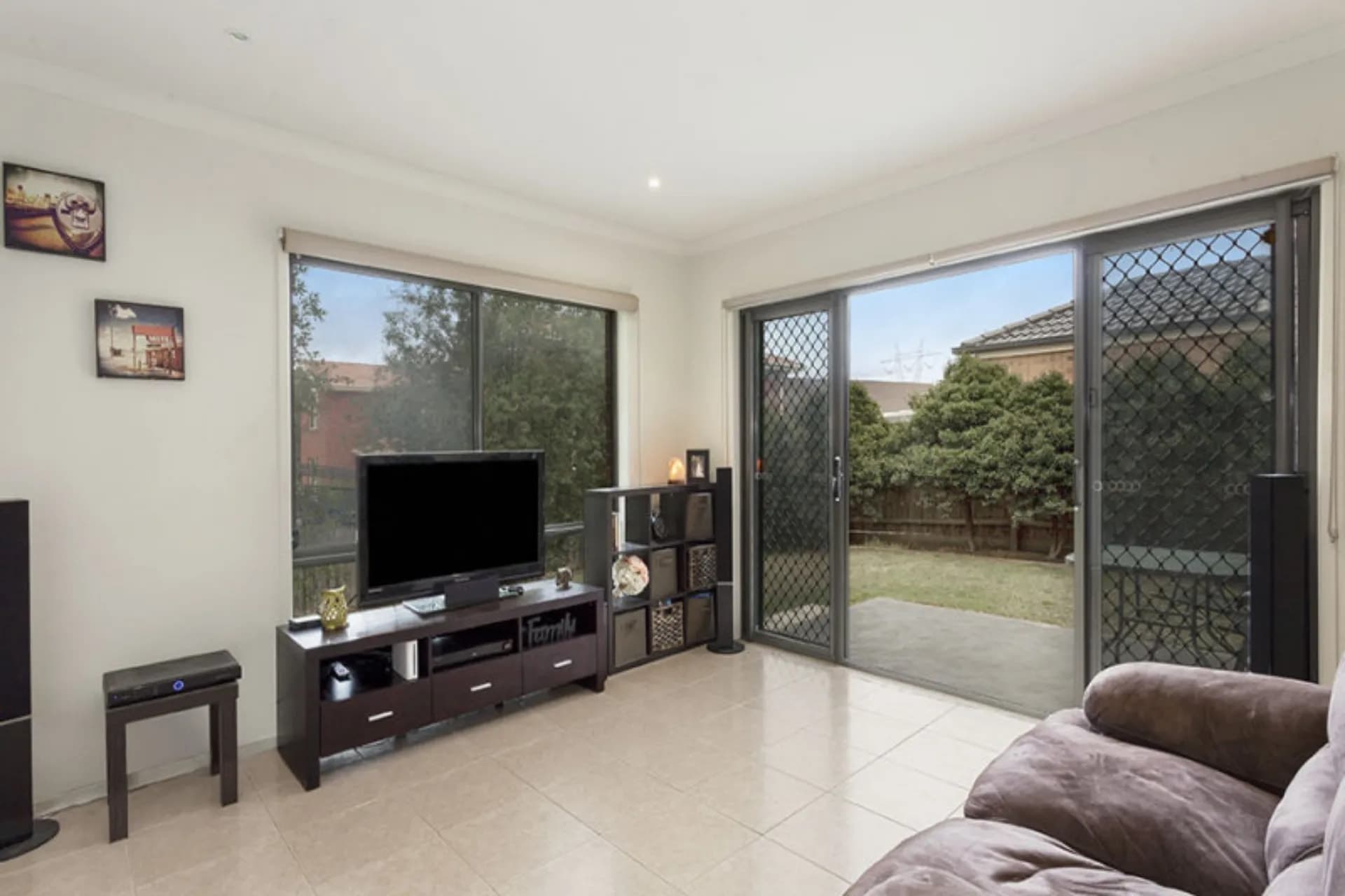 8 St Johns Court, South Morang, VIC, South Morang - Thumbnail 2