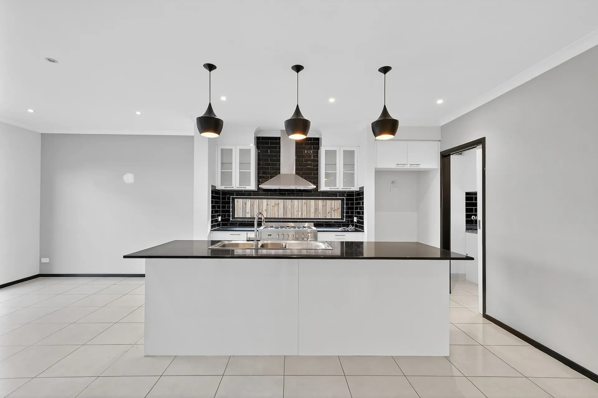 24 Pintail  Street, Williams Landing, VIC, Williams Landing - Thumbnail 5