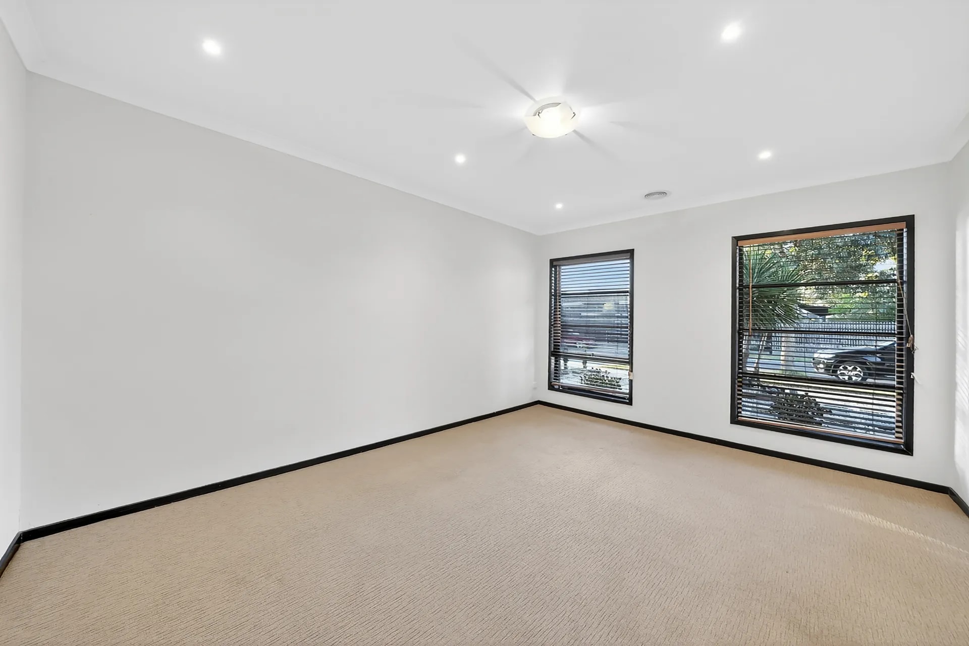 24 Pintail  Street, Williams Landing, VIC, Williams Landing - Thumbnail 6