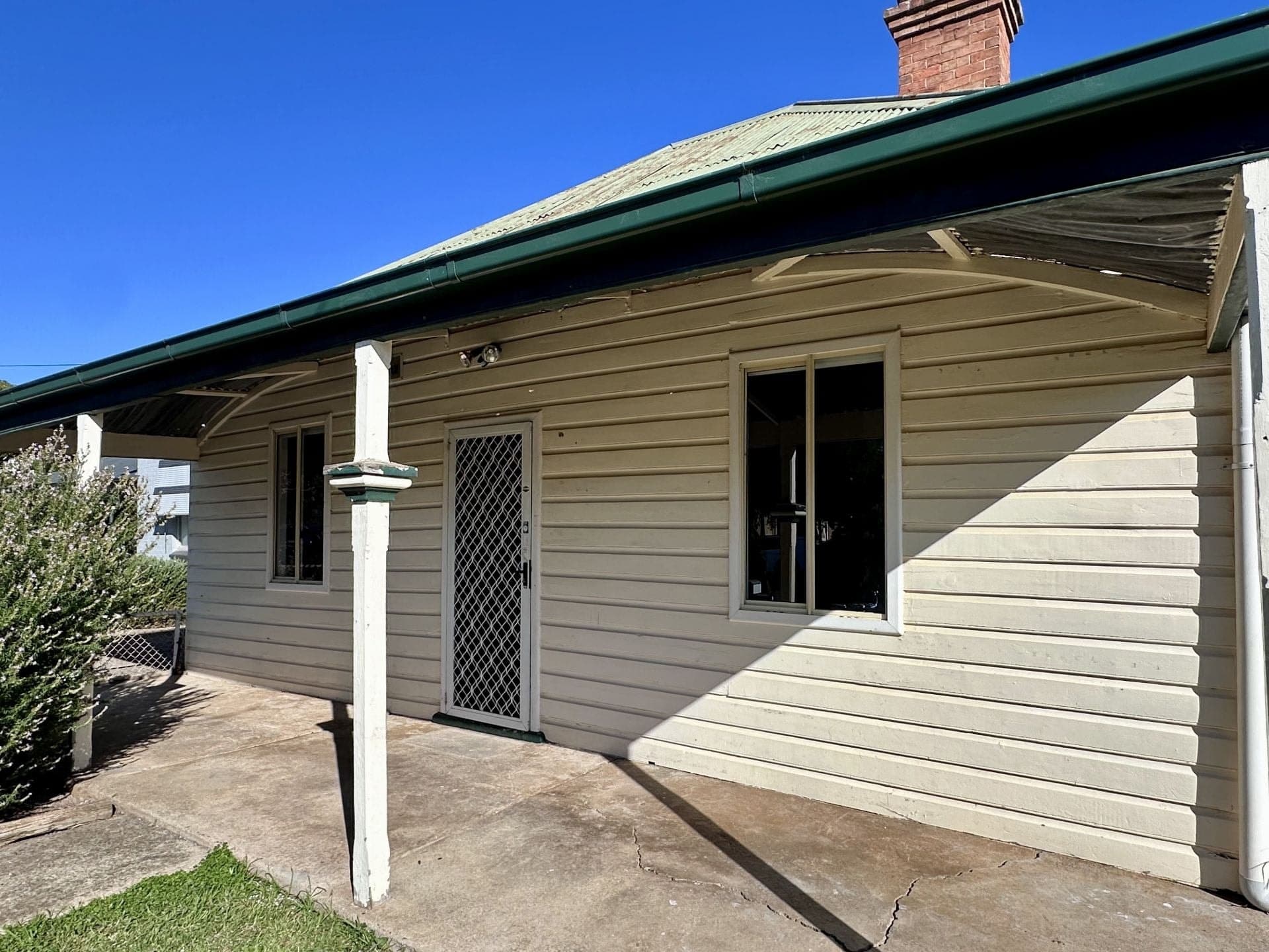 76 Temora Street, Cootamundra NSW, Cootamundra - Thumbnail 2