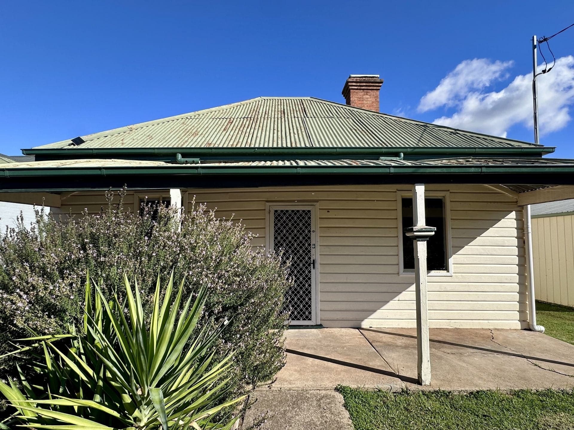 76 Temora Street, Cootamundra NSW, Cootamundra - Thumbnail 3