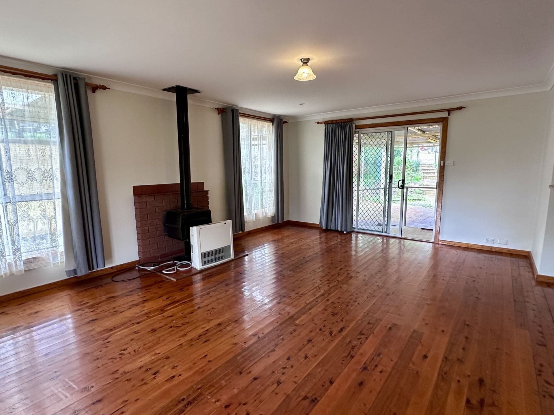 28 Parkes Street, Jugiong NSW, Jugiong - Thumbnail 3
