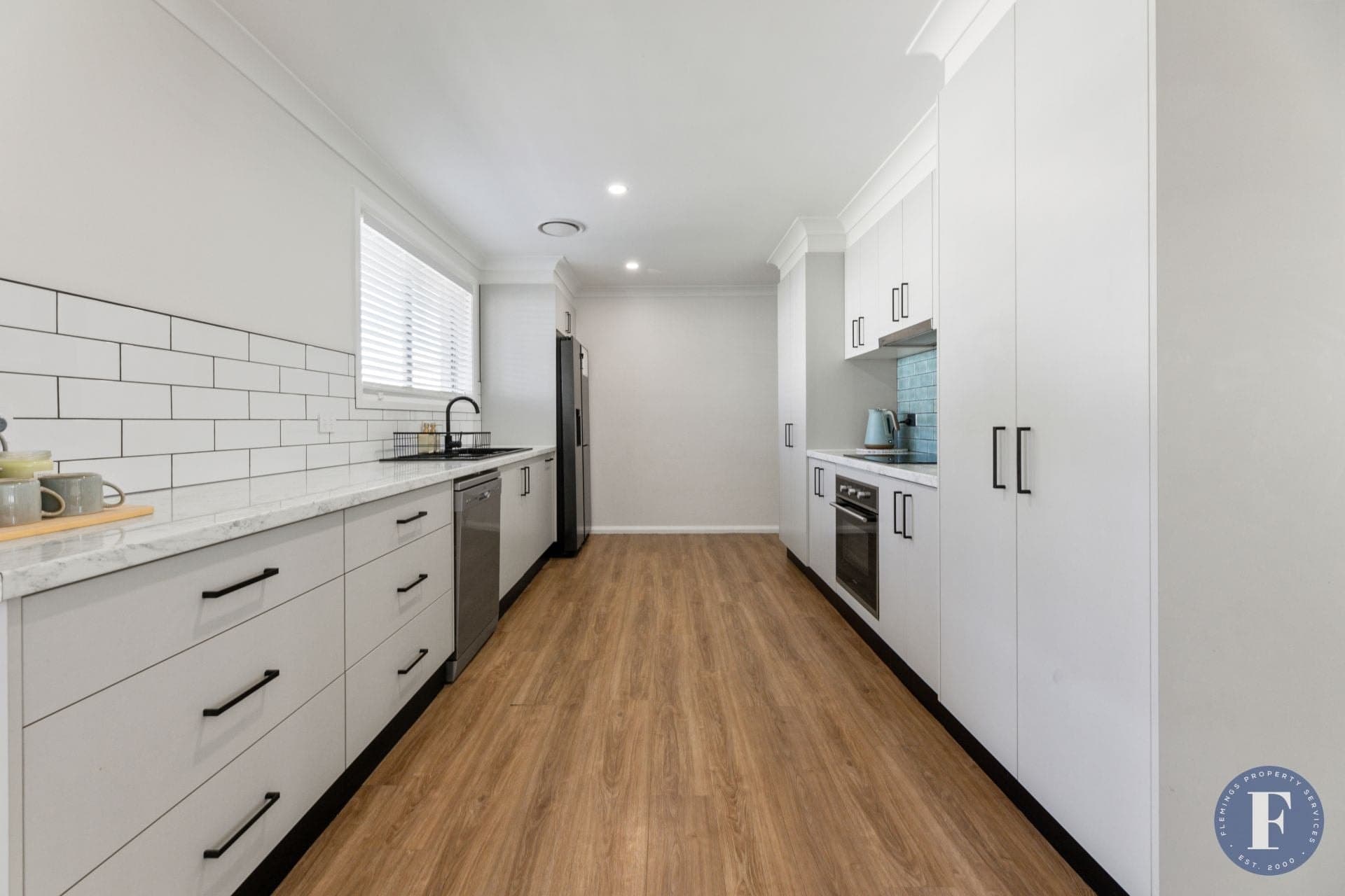 8 Spring Street, Young NSW, Young - Thumbnail 4