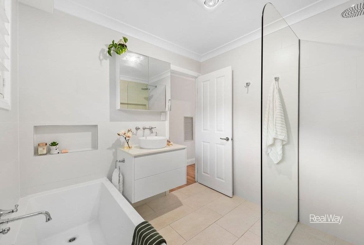 17 Mackenzie Street, Mount Lofty QLD 4350, Mount Lofty - Thumbnail 8