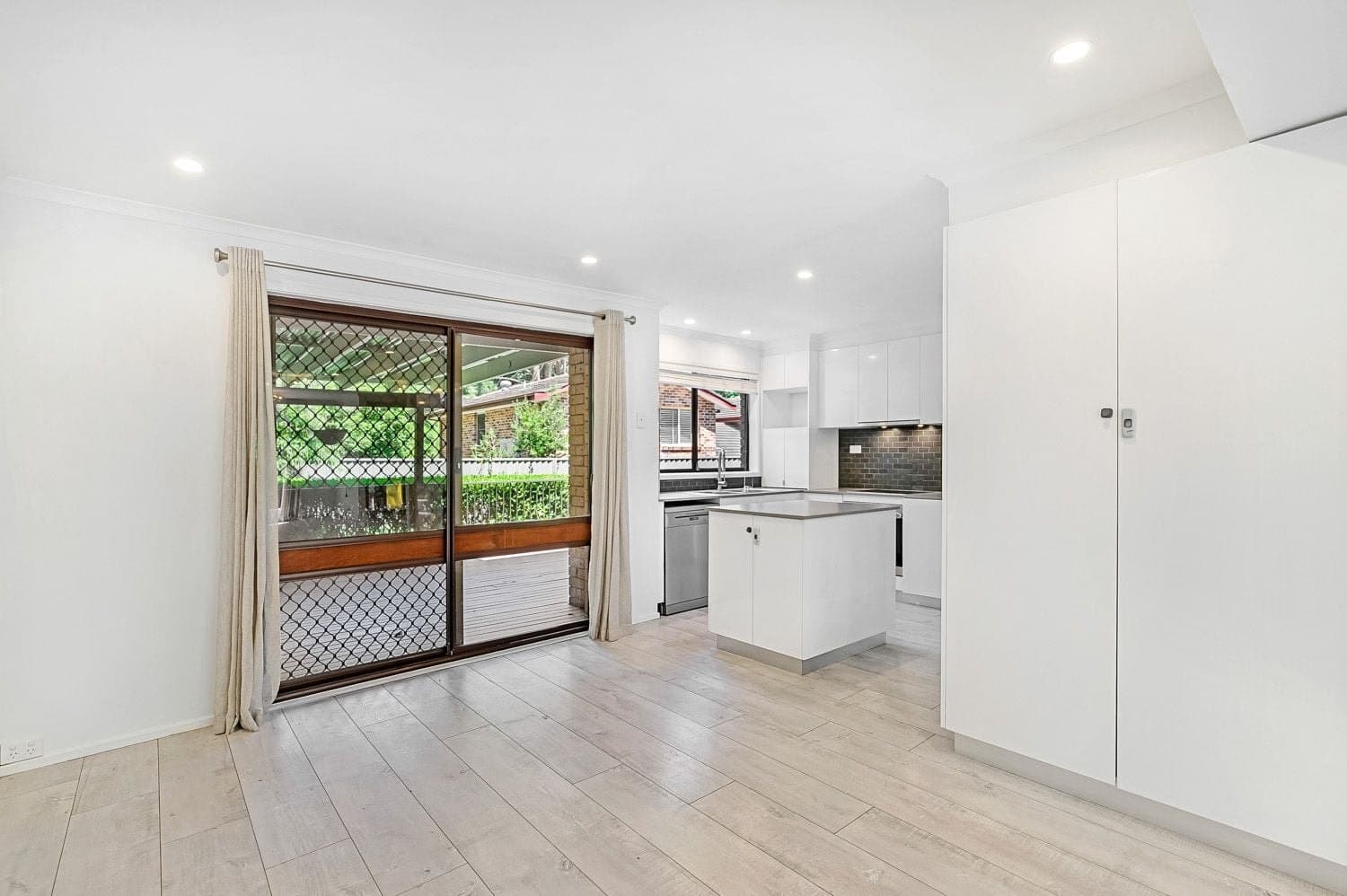 13/77 Crane Road, Castle Hill, Castle Hill - Thumbnail 5