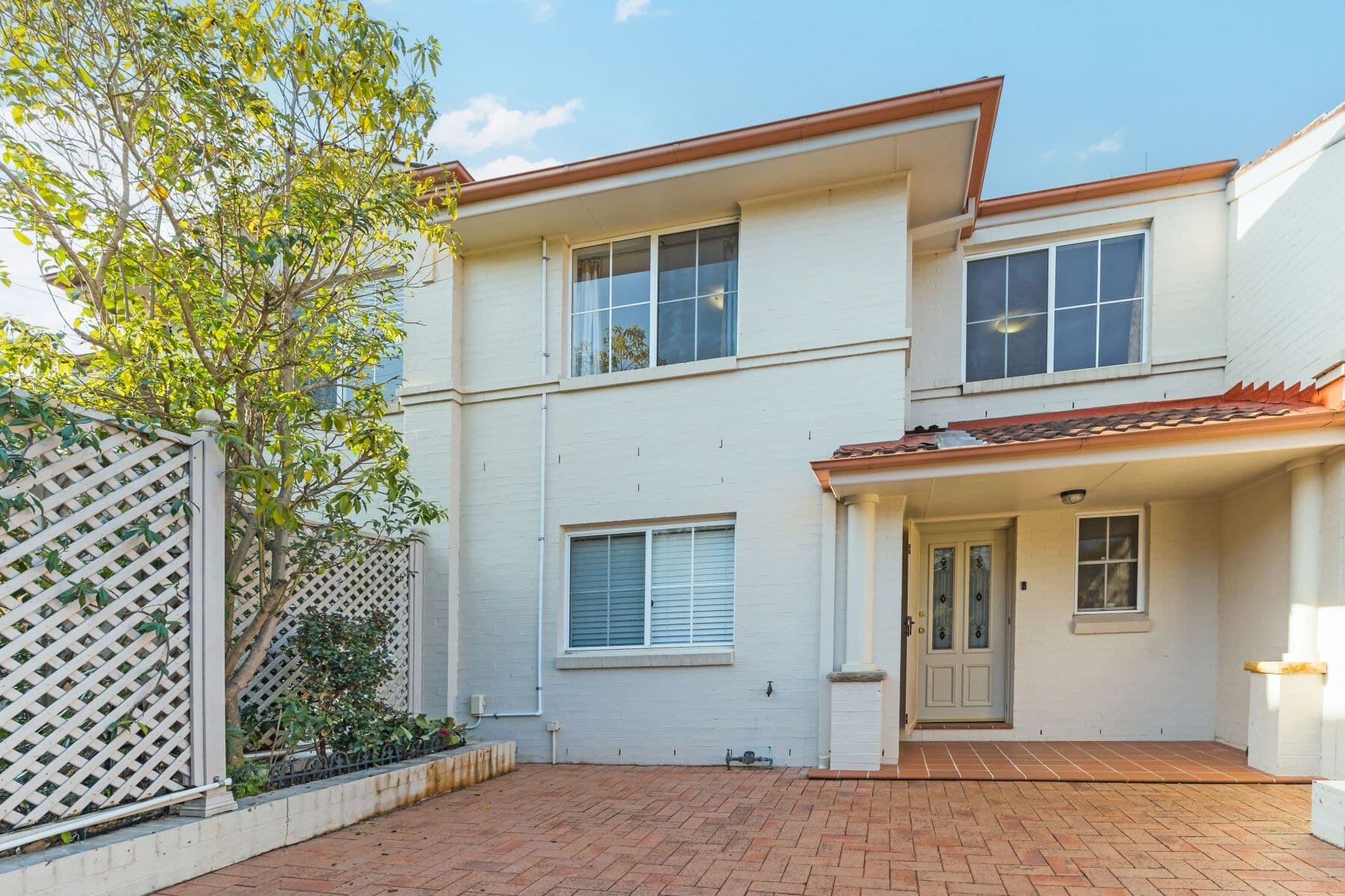 32 Livingstone Way, Thornleigh, Thornleigh - Thumbnail 2