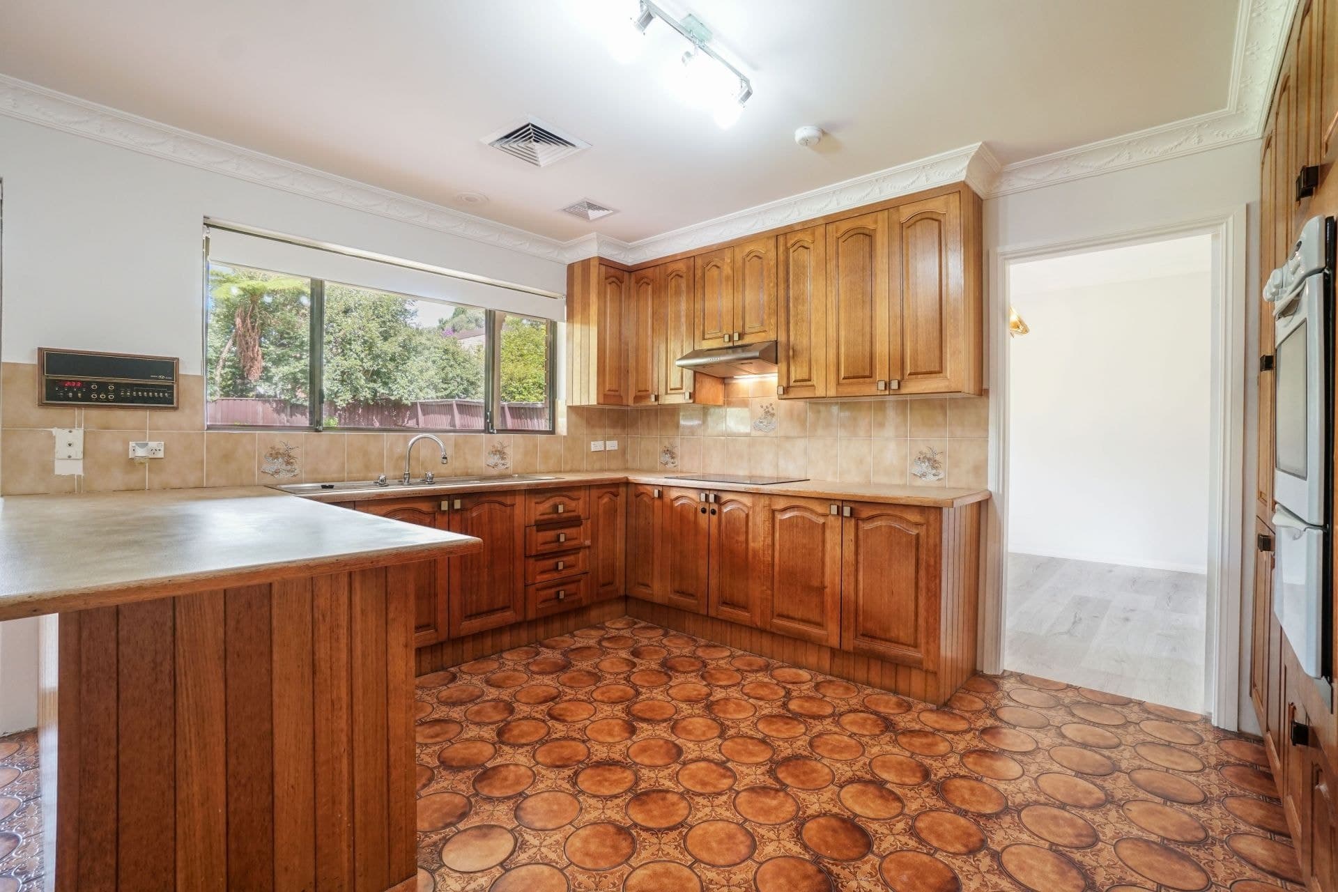 37 Yanderra Grove, Cherrybrook, Cherrybrook - Thumbnail 3