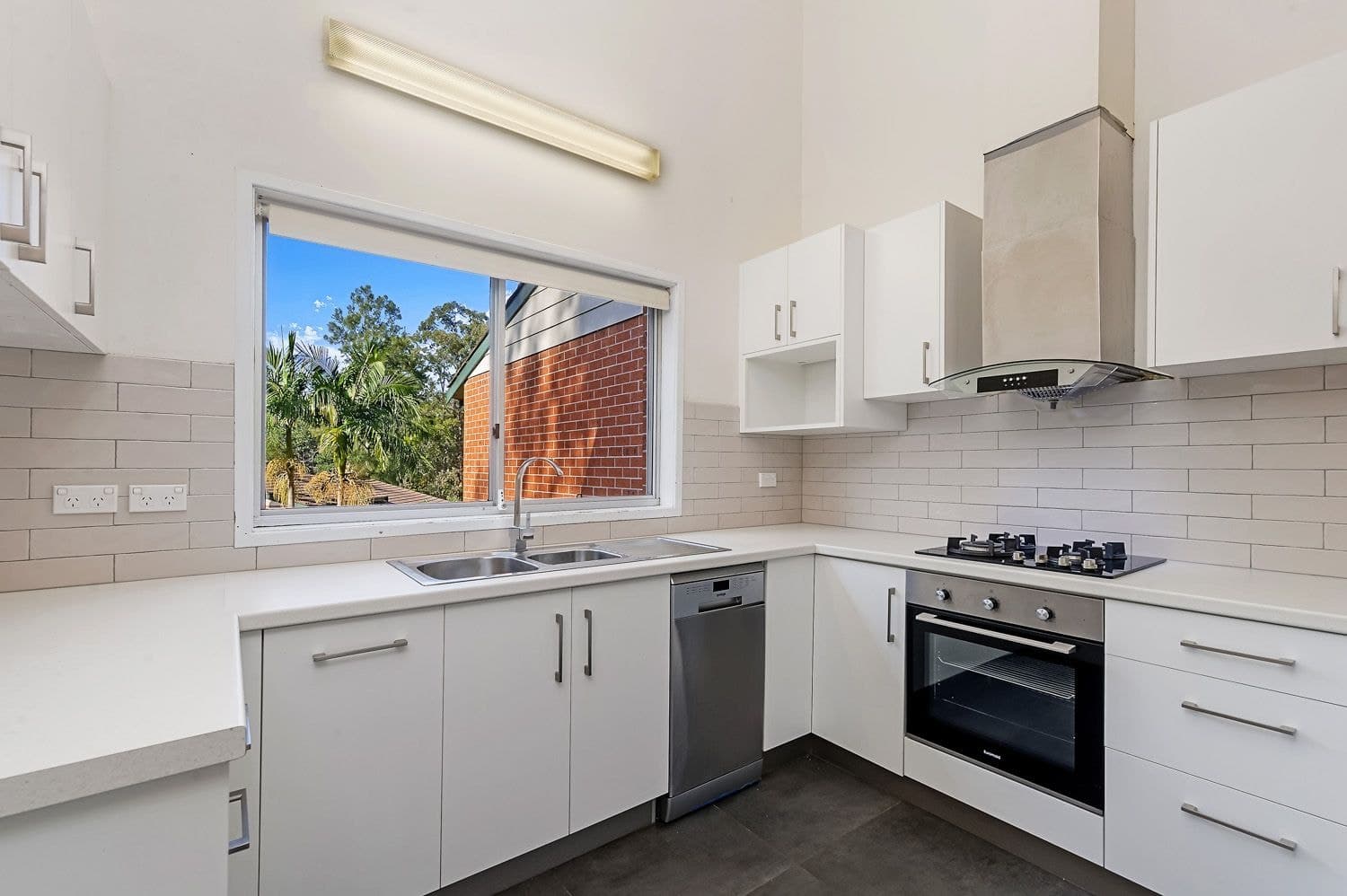 16/2 Stuart Avenue, Normanhurst, Normanhurst - Thumbnail 3