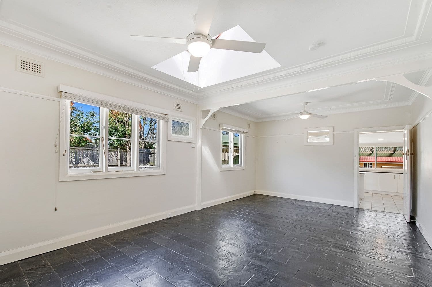 8 Ku-Ring-Gai Chase Road, Mount Colah, Mount Colah - Thumbnail 4