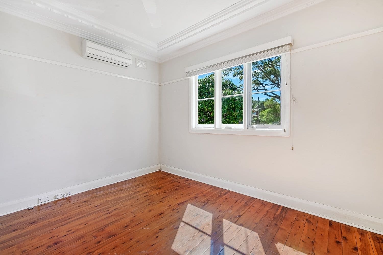 8 Ku-Ring-Gai Chase Road, Mount Colah, Mount Colah - Thumbnail 5