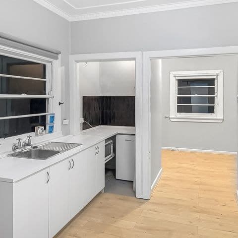 2/801 Pacific Highway, Mount Kuring-gai, Mount Kuring-Gai - Thumbnail 2