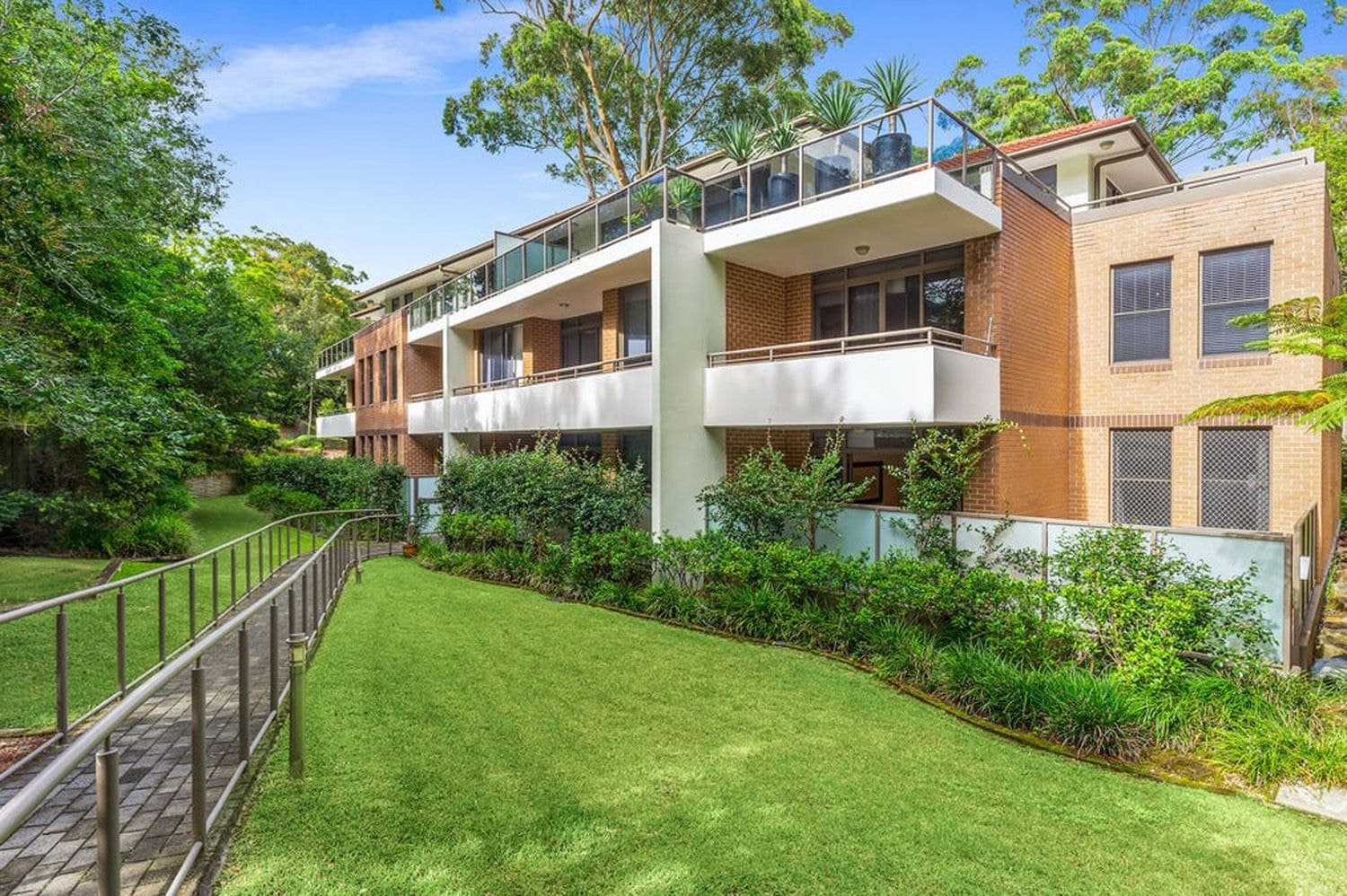 102/2C Munderah Street, Wahroonga, Wahroonga - Thumbnail 2