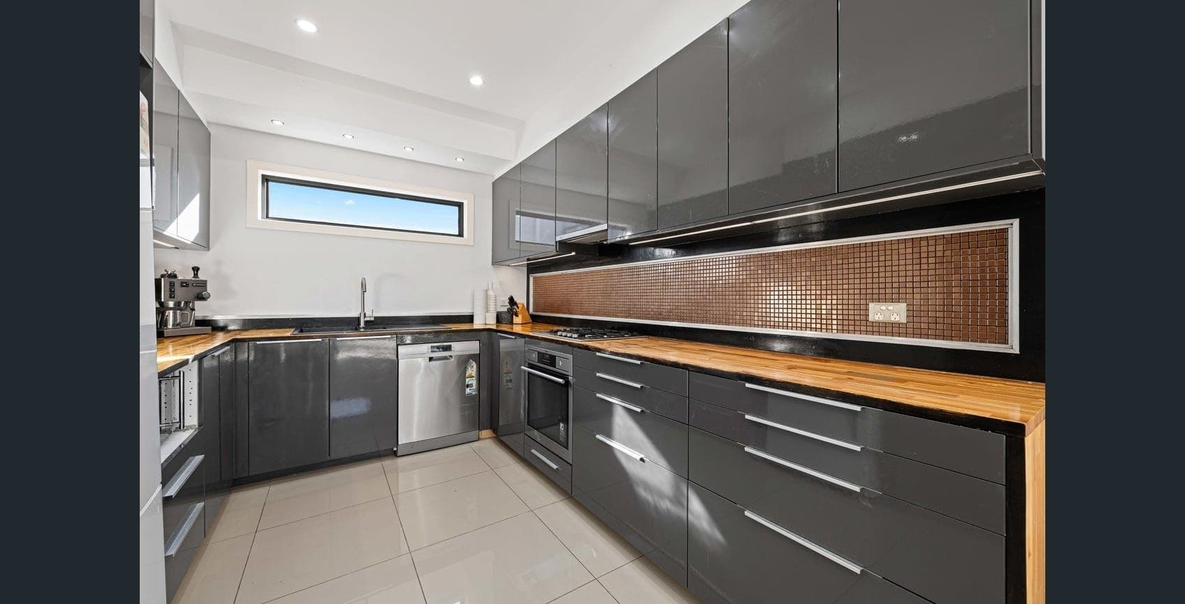 18 Carrington Road, Hornsby, Hornsby - Thumbnail 4