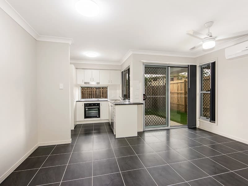 2/11 Sunrise Court, LOGANLEA  QLD  4131, Loganlea - Thumbnail 3