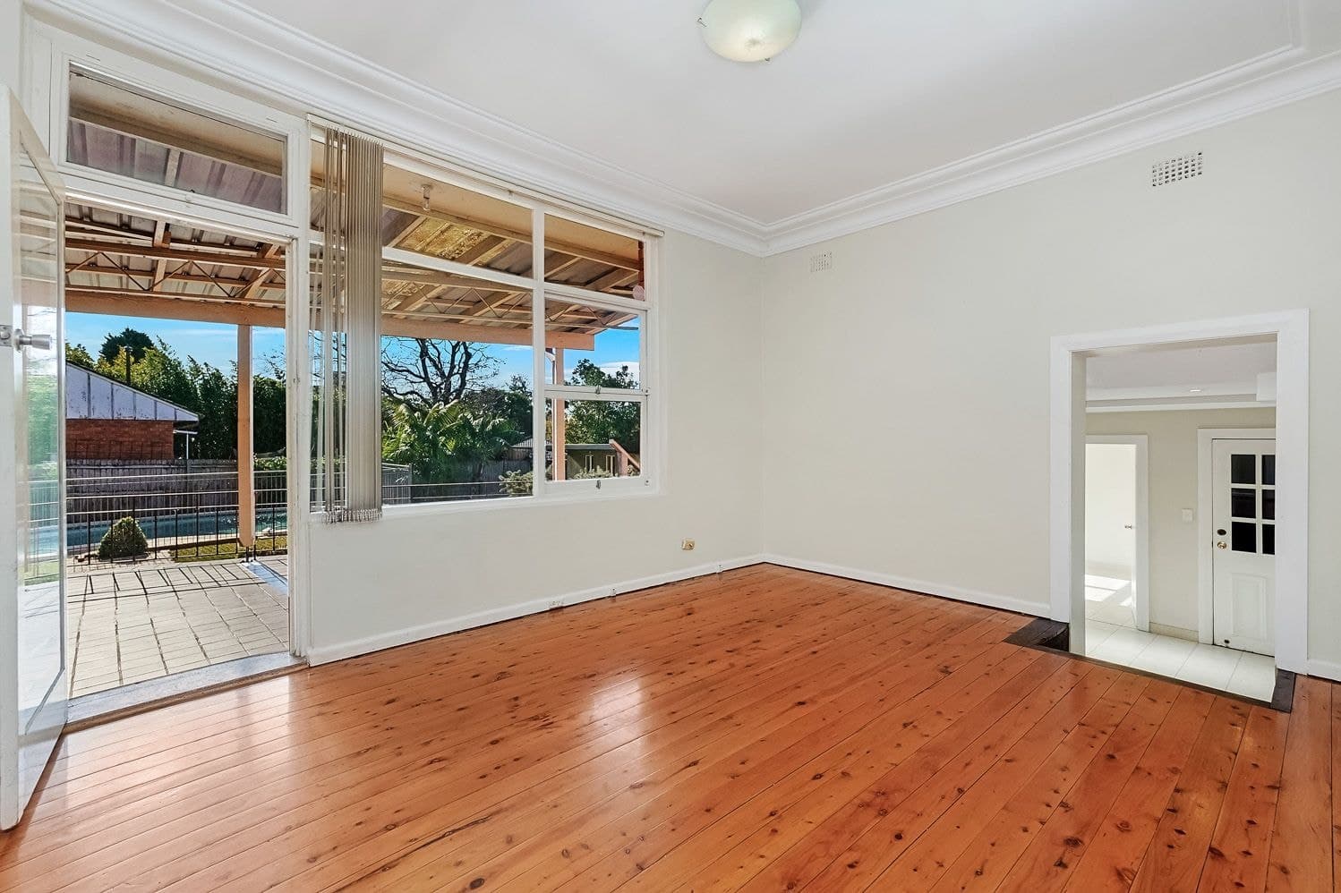 60 Alamein Avenue, Carlingford, Carlingford - Thumbnail 2
