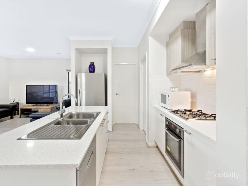 7 Reina Court, Clyde North - Thumbnail 3
