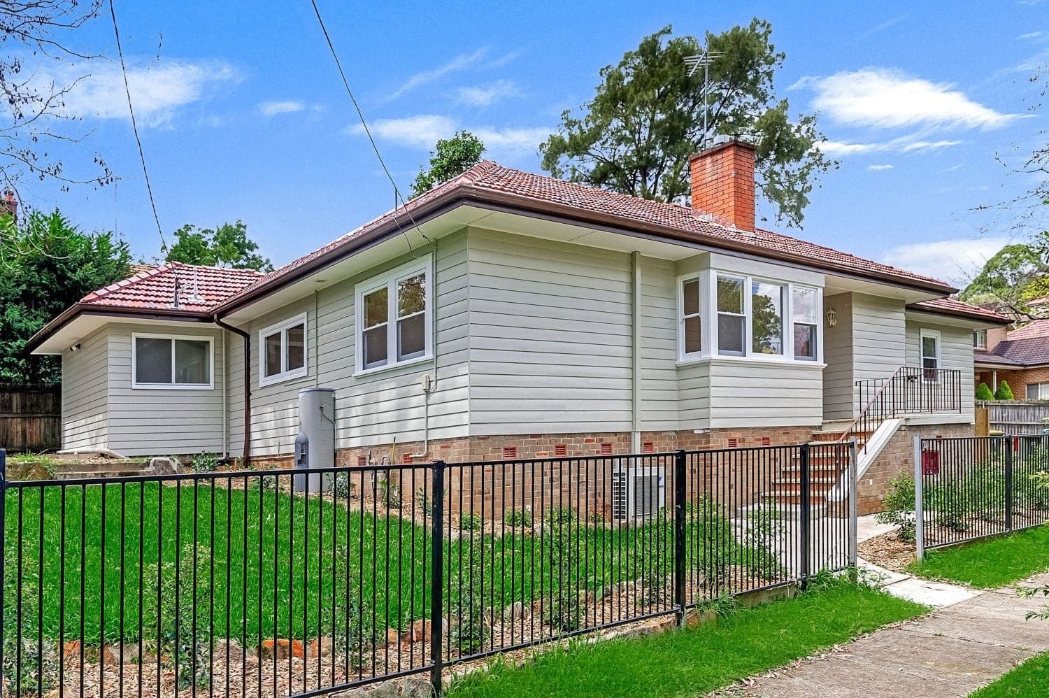 12 Huddart Avenue, Normanhurst, Normanhurst - Thumbnail 2