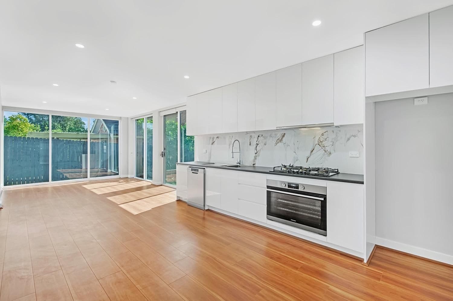 30 Duffy Avenue, Thornleigh, Thornleigh - Thumbnail 3