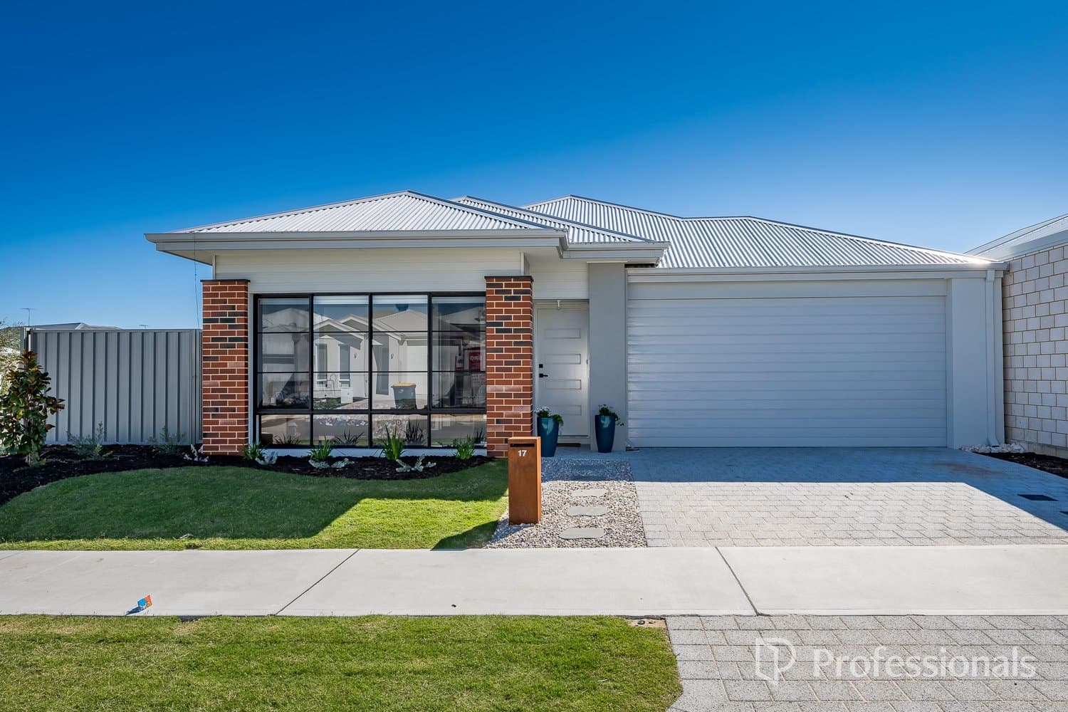 17 Lindquist Vista, Eglinton WA 6034, Eglinton - Image 1