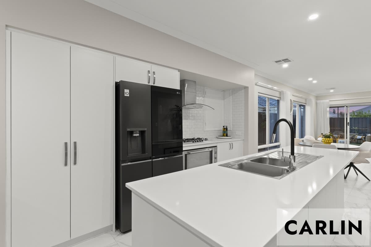 5 Agata Lane, HAMMOND PARK, Hammond Park - Thumbnail 3