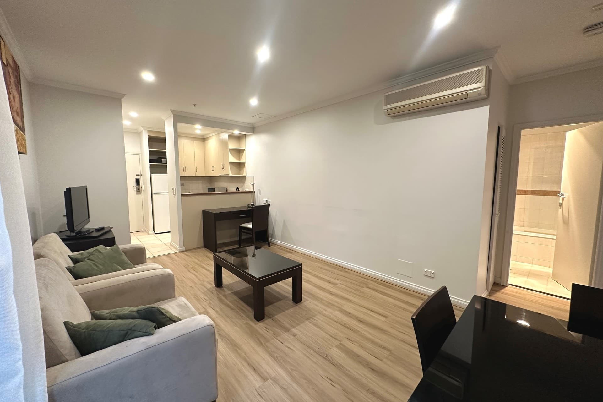 104/88 Frome Street, Adelaide - Thumbnail 6