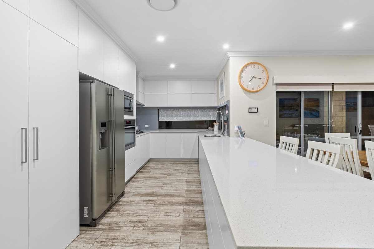 38 Laurina Way, BEELIAR, Beeliar - Thumbnail 2