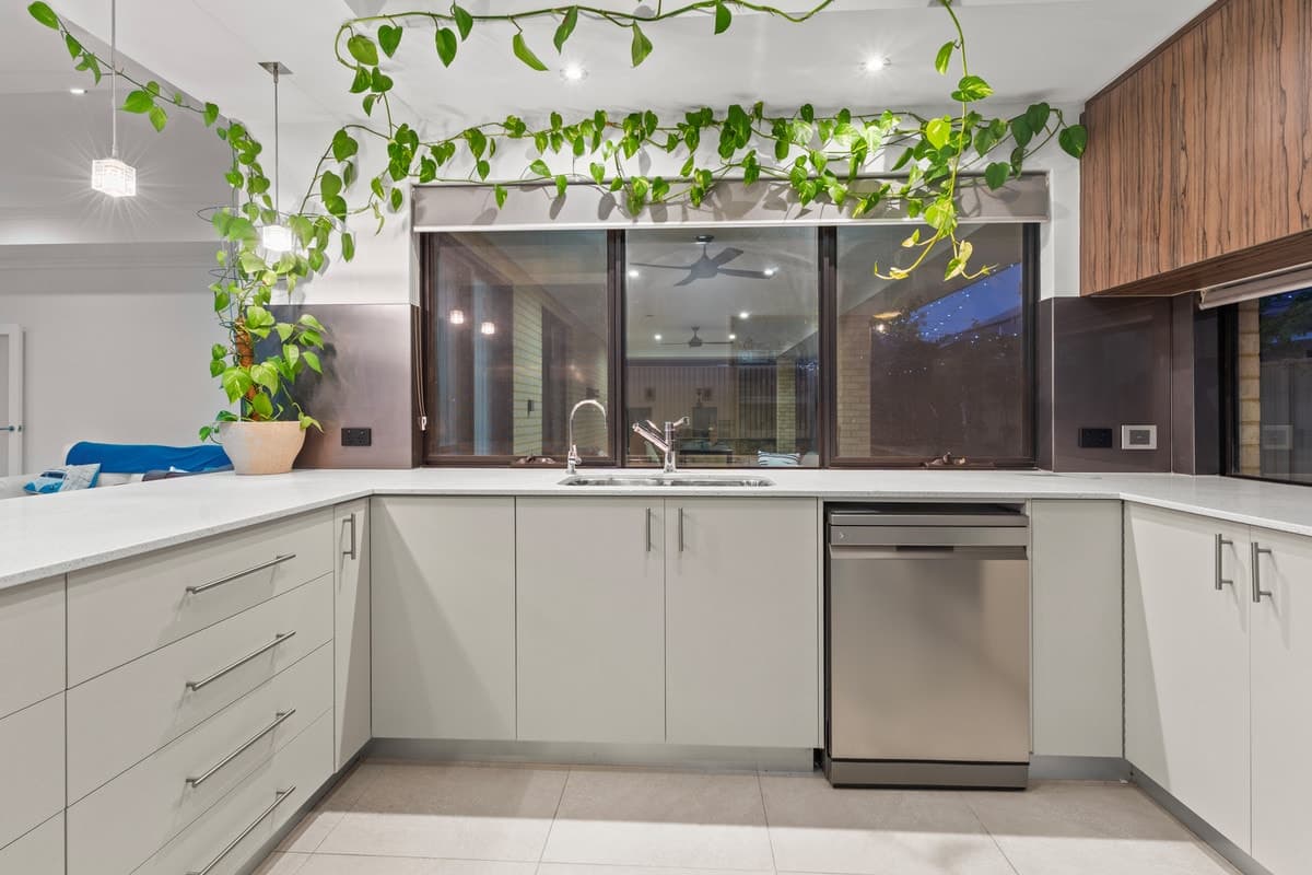 7 Paspalum Street, PIARA WATERS, Piara Waters - Thumbnail 2