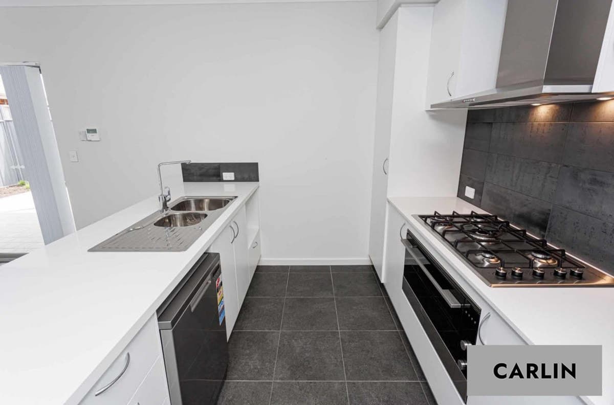 322 Whadjuk Drive, HAMMOND PARK, Hammond Park - Thumbnail 2