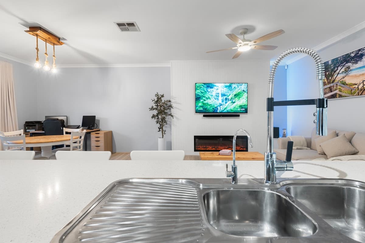 1/71 Baler Court, HAMMOND PARK, Hammond Park - Thumbnail 2
