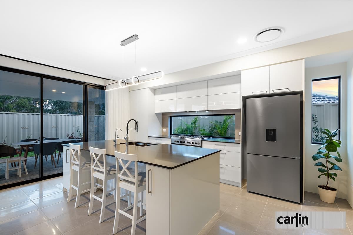 16 Waratah Way, WANDI, Wandi - Image 1