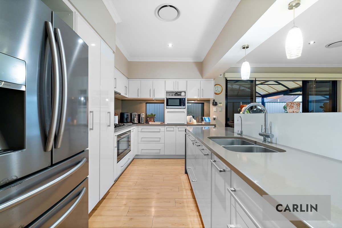 13 Staaten Street, HAMMOND PARK, Hammond Park - Thumbnail 2