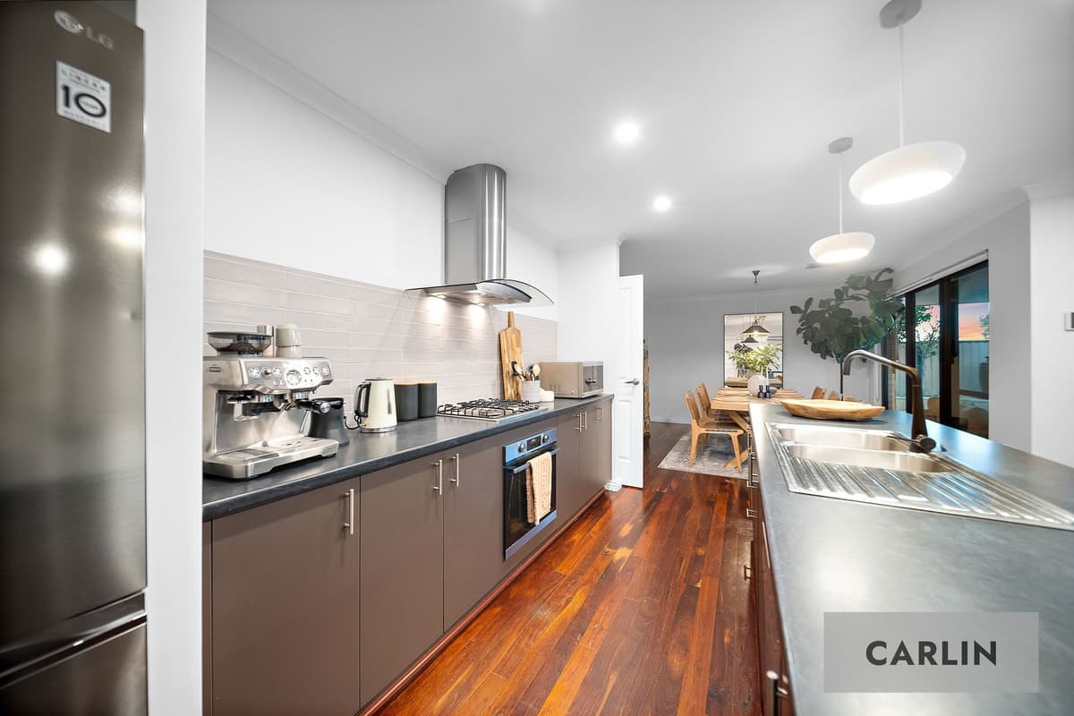 12 Belmore Bend, AUBIN GROVE, Aubin Grove - Thumbnail 3