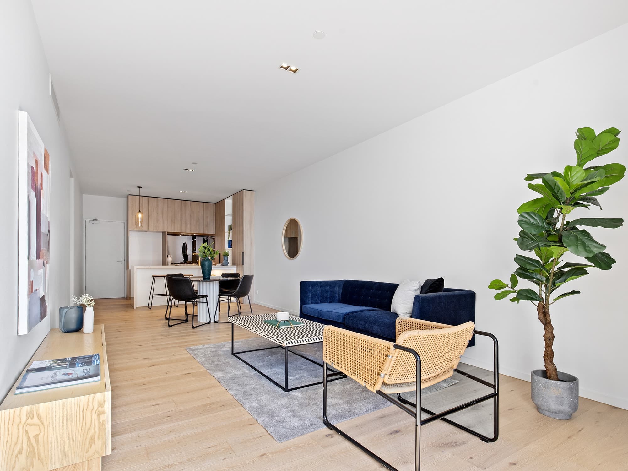 812/18 Longland Street, Newstead - Thumbnail 3