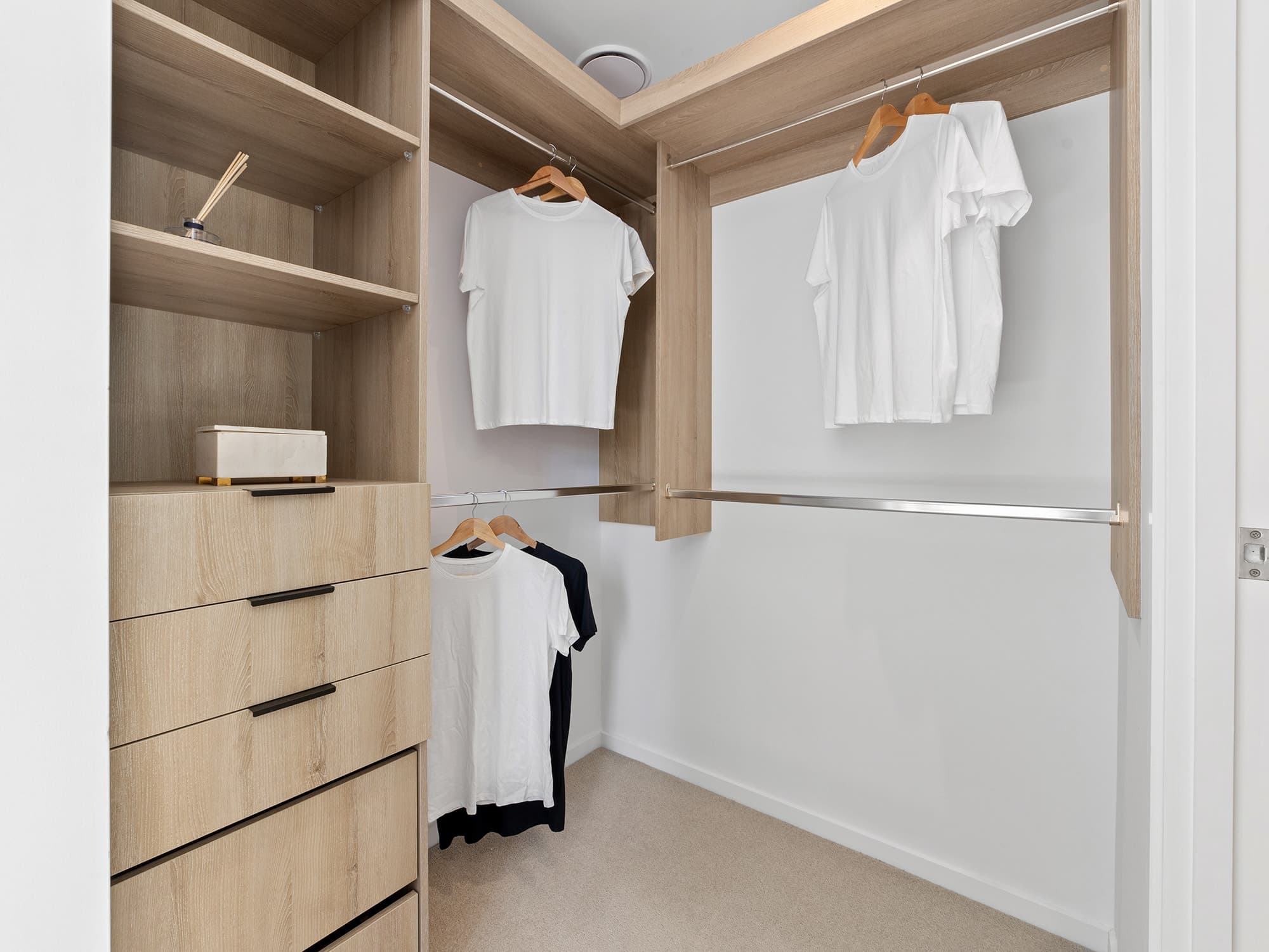 812/18 Longland Street, Newstead - Thumbnail 7