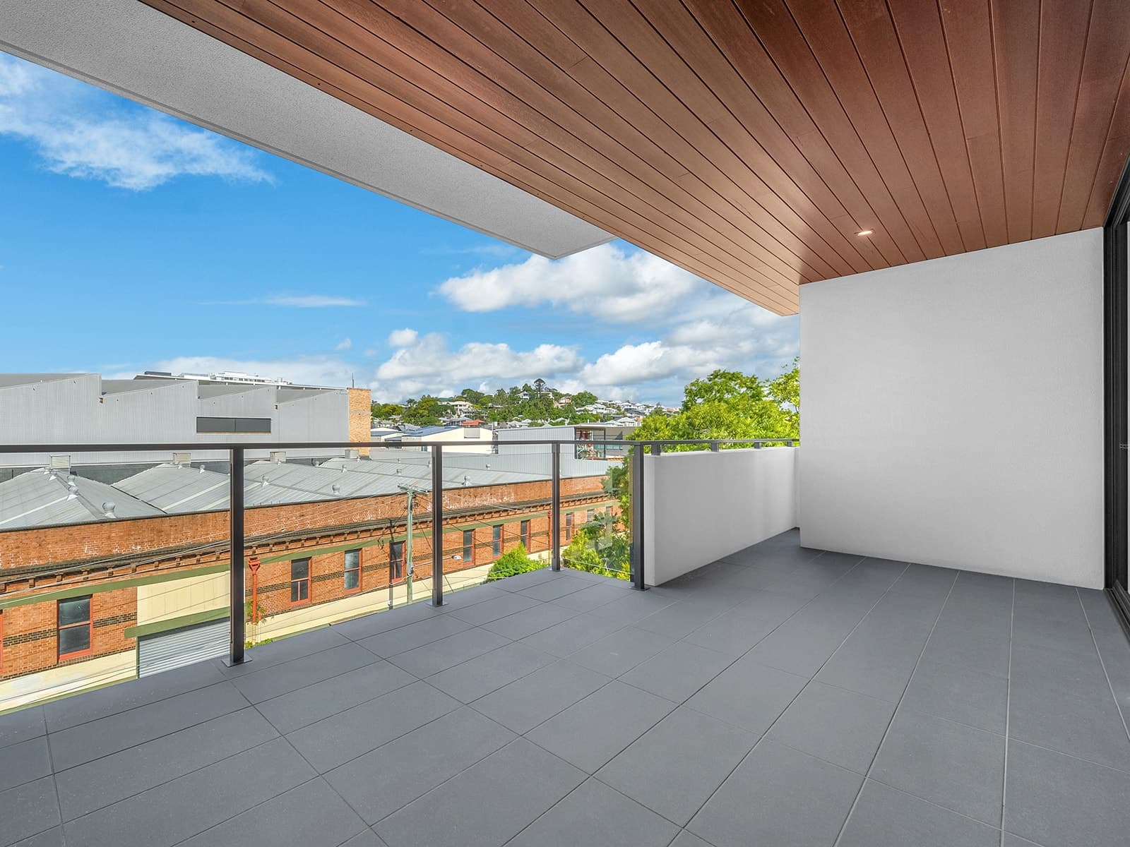 608/38 Helen Street, Teneriffe - Thumbnail 2