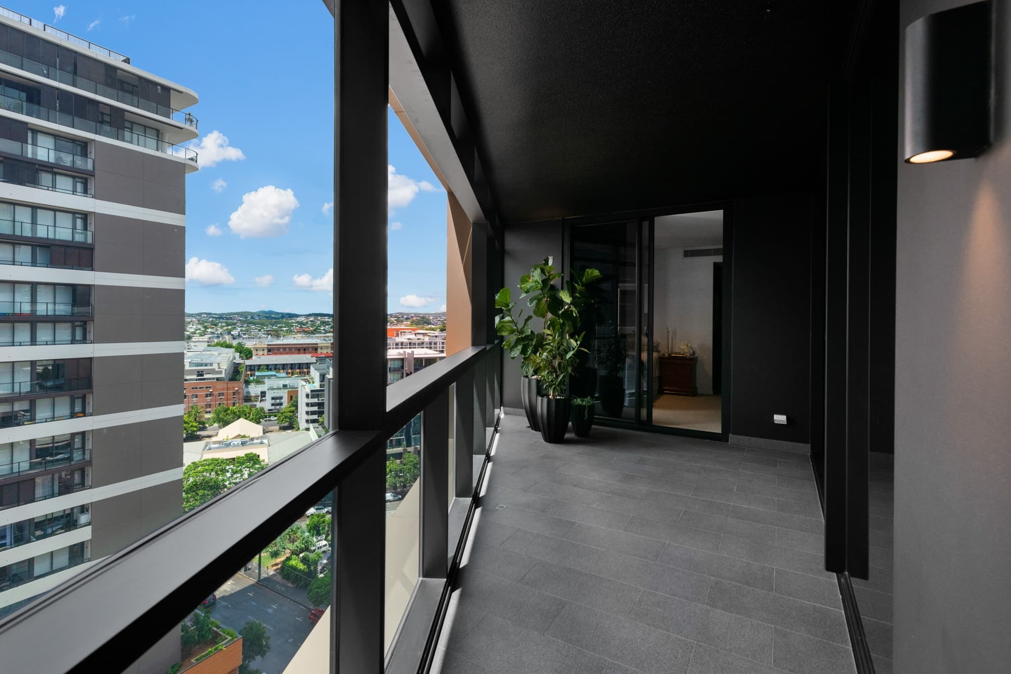 808/18 Longland Street, Newstead - Thumbnail 5