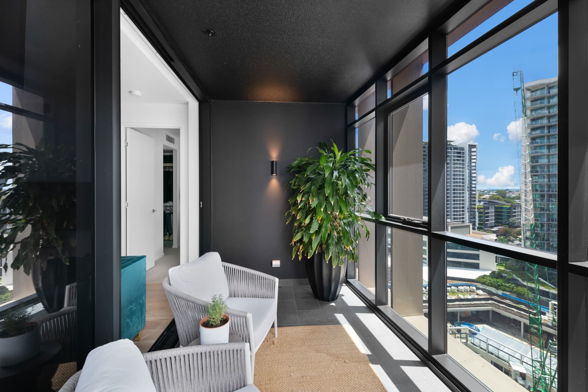 808/18 Longland Street, Newstead - Thumbnail 6