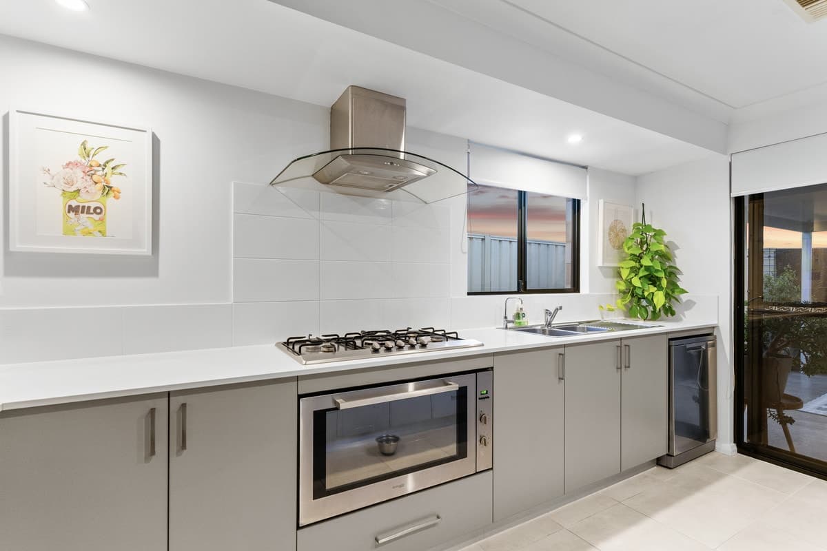 44 Birch Road, AUBIN GROVE, Aubin Grove - Thumbnail 2
