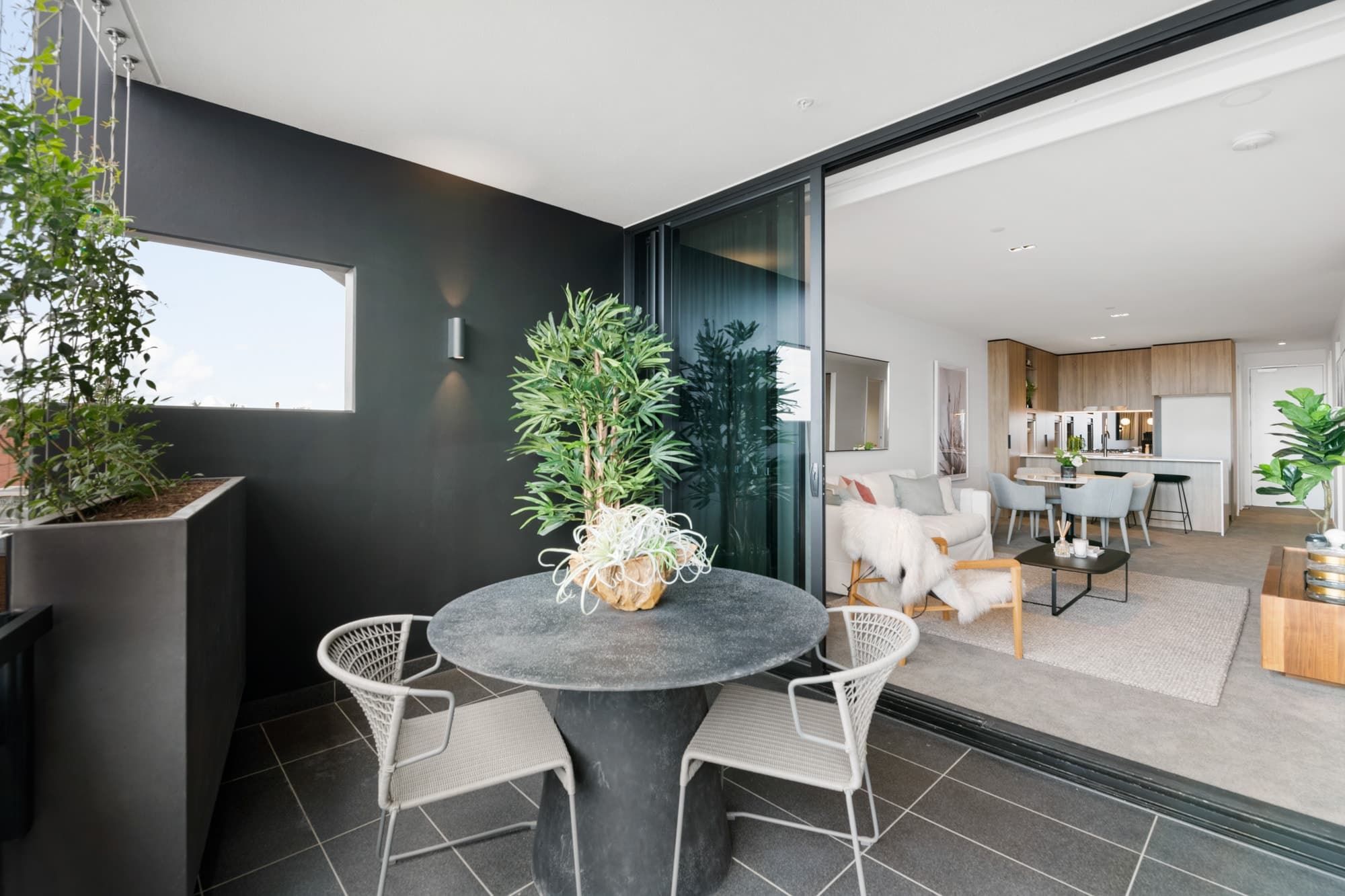 906/20 Wyandra Street, Newstead - Thumbnail 5