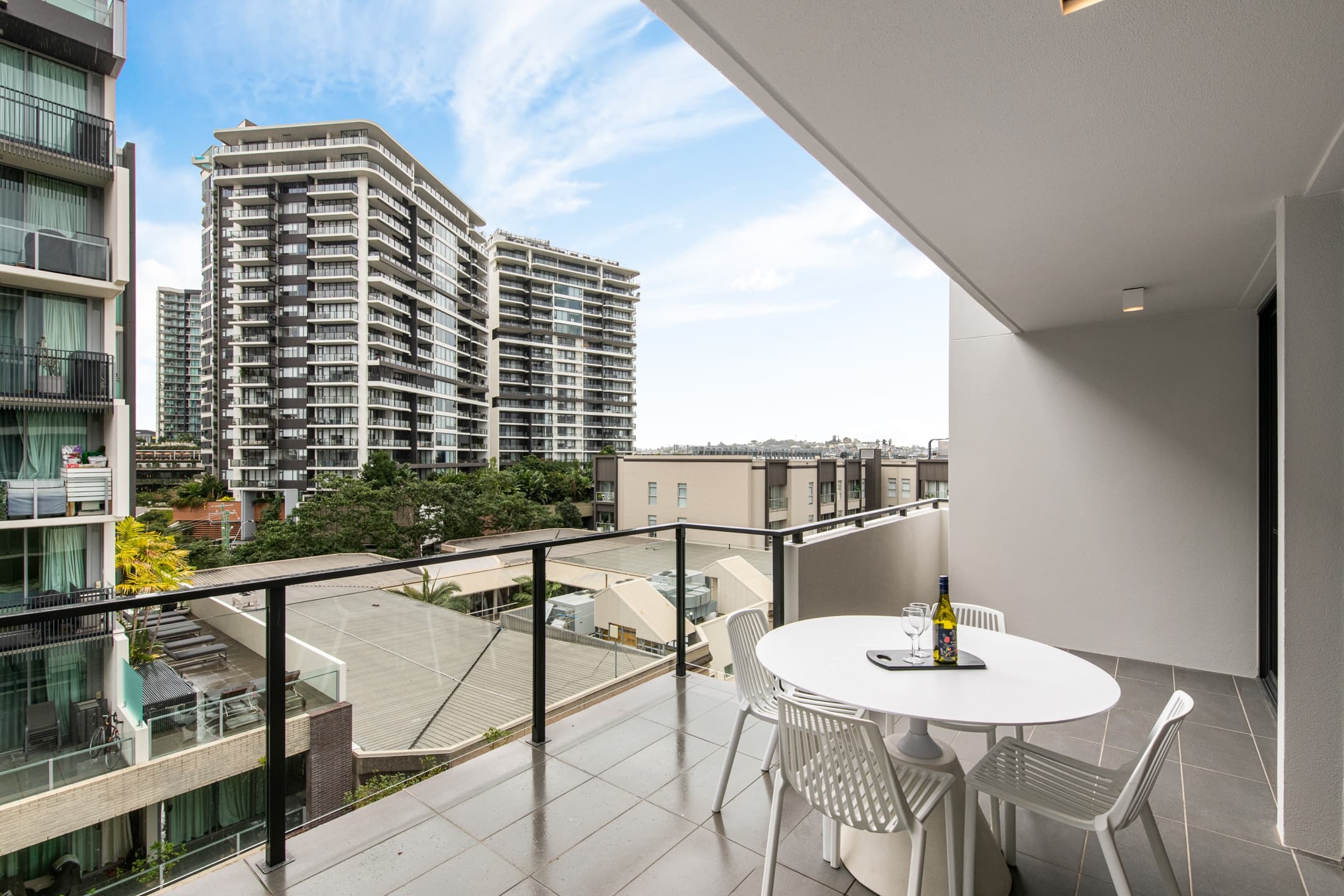 617/38 Helen Street, Teneriffe - Thumbnail 3