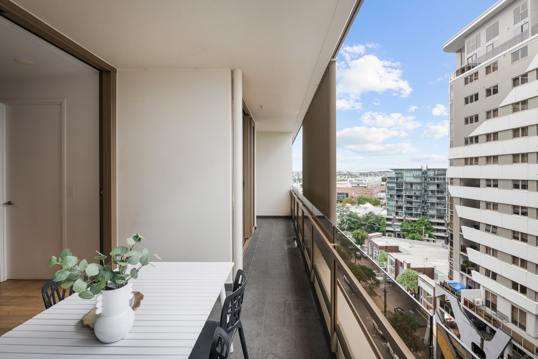 804/18 Longland Street, Newstead - Thumbnail 3