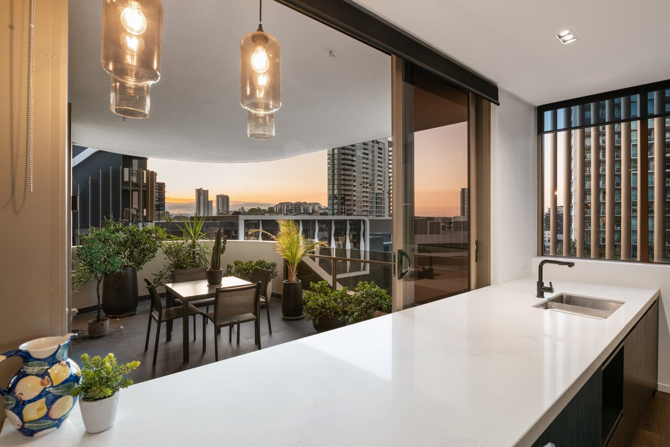 714/18 Longland Street, Newstead - Thumbnail 2