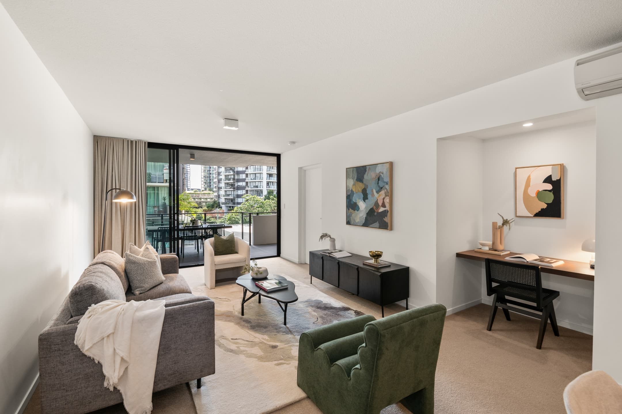517/38 Helen Street, Teneriffe - Thumbnail 2