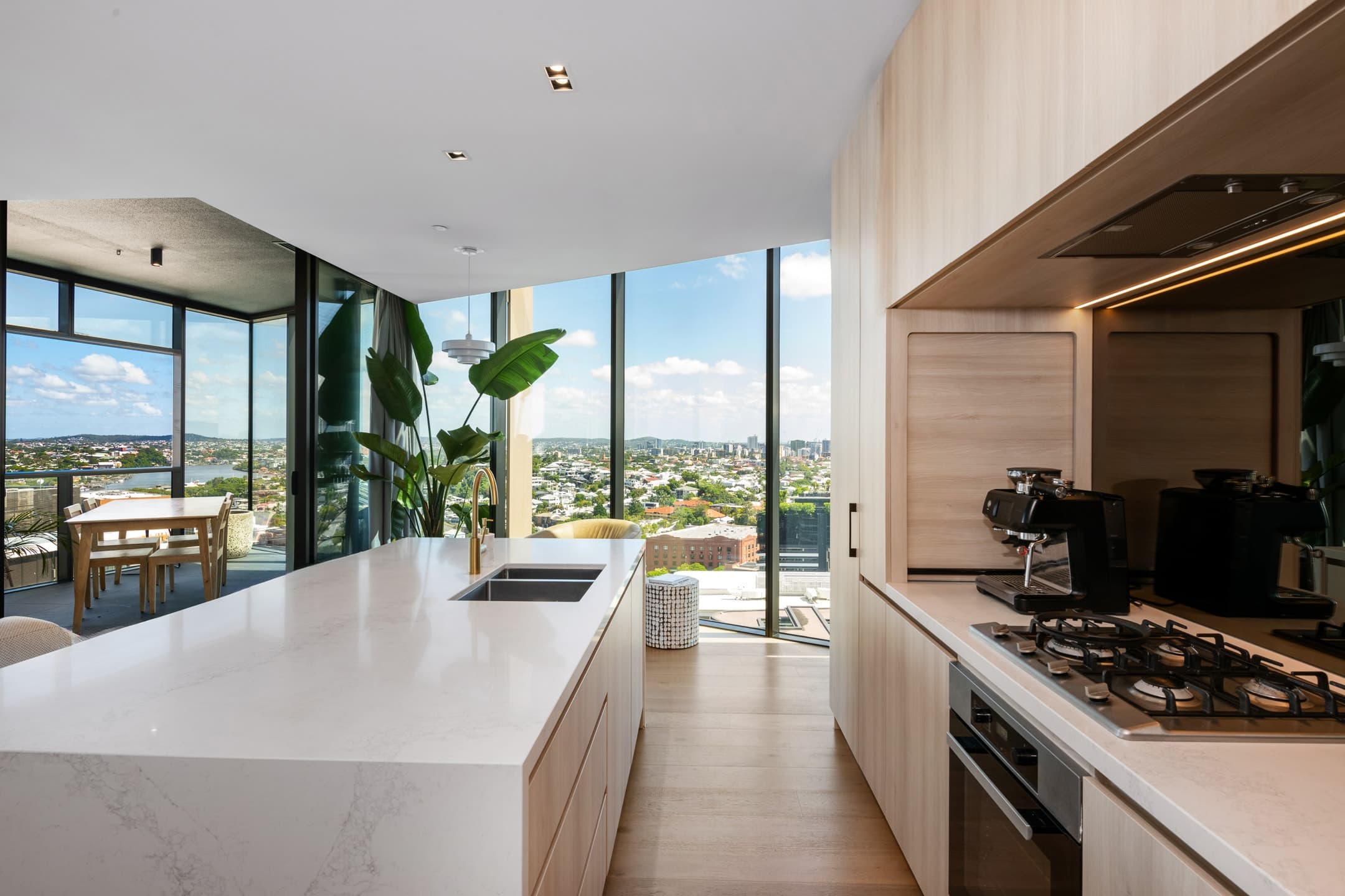 2110/20 Festival Place, Newstead - Thumbnail 3
