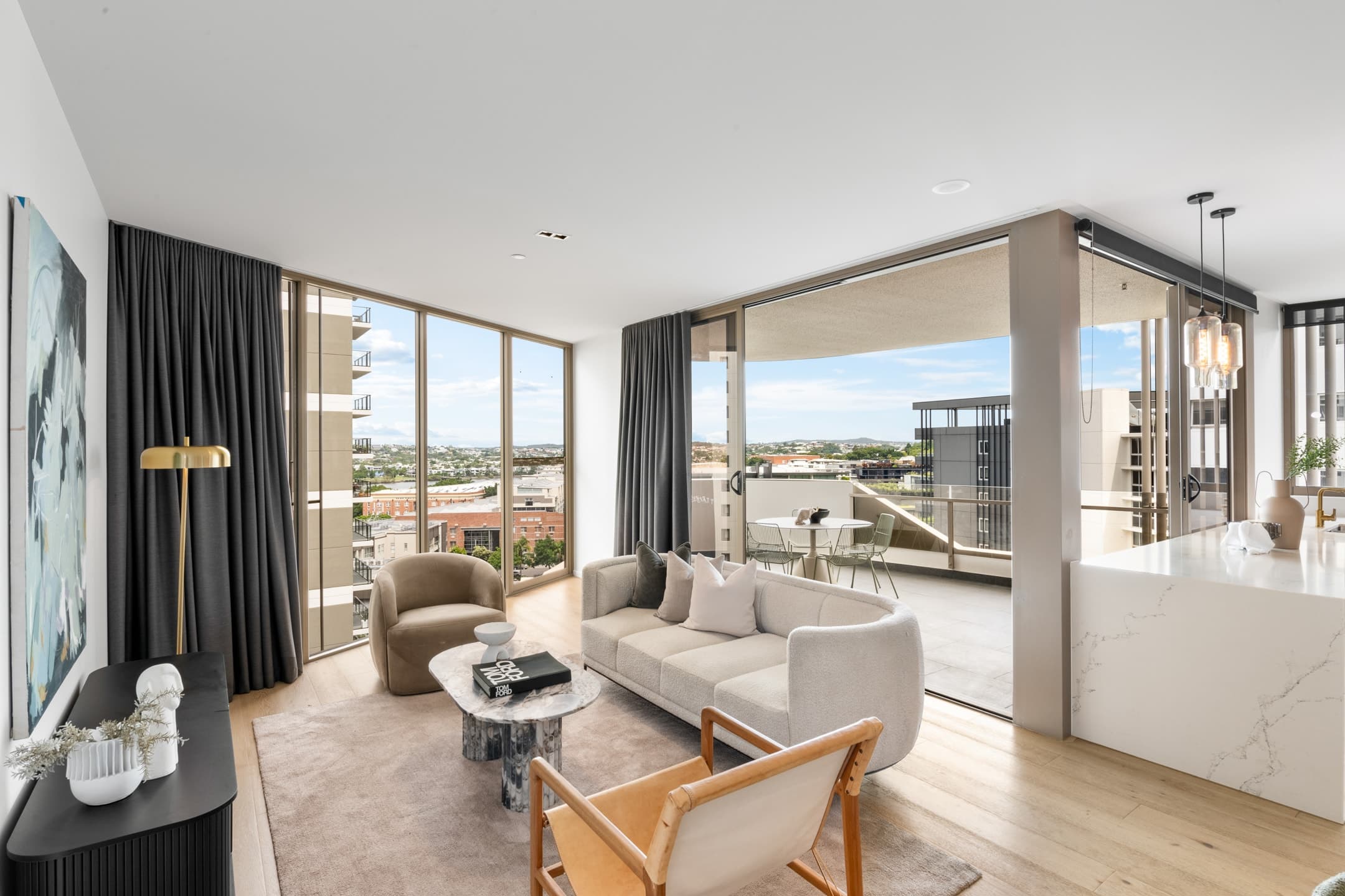 1007/18 Longland Street, Newstead - Thumbnail 2