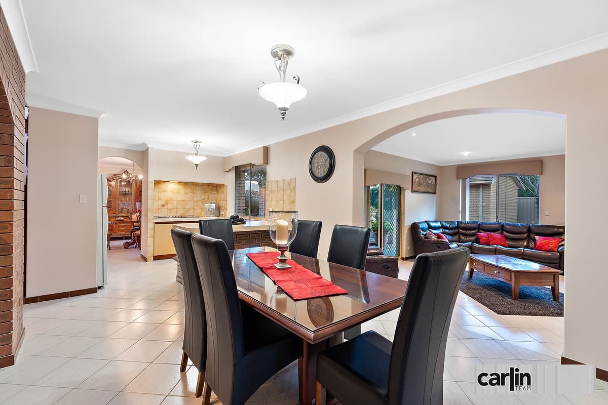 64 Anglesey Drive, KARDINYA, Kardinya - Thumbnail 3
