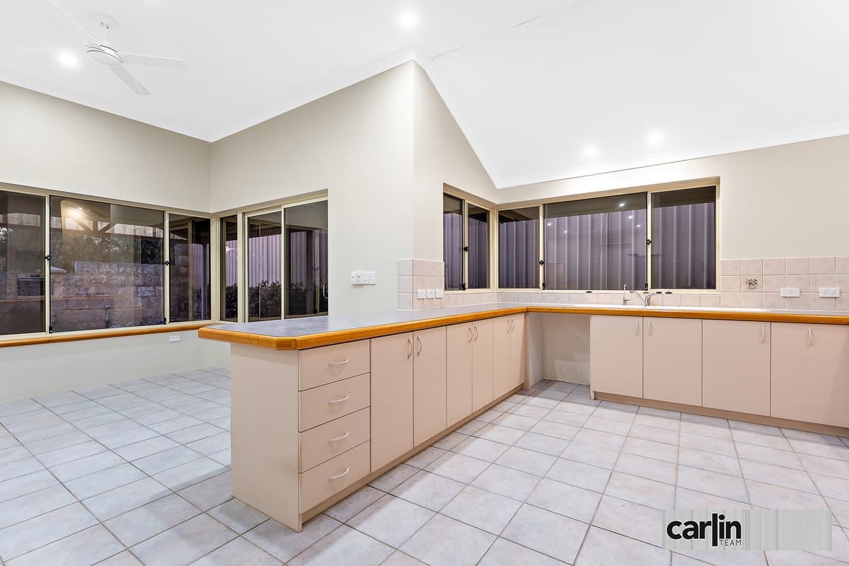 131 Glen Iris Drive, JANDAKOT, Jandakot - Thumbnail 2