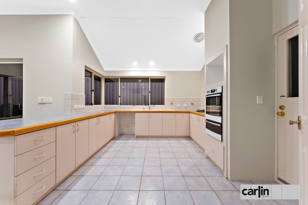 131 Glen Iris Drive, JANDAKOT, Jandakot - Thumbnail 3