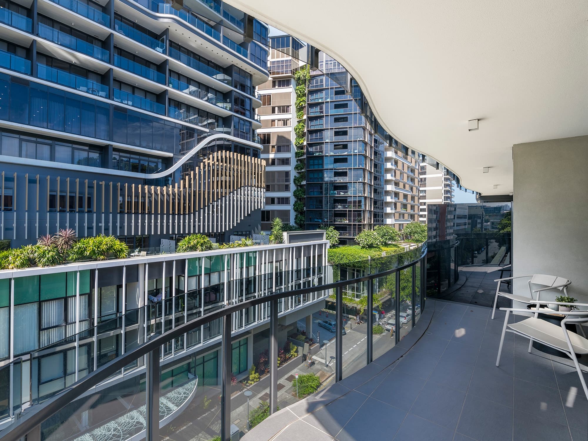 508/31 Longland Street, Newstead - Thumbnail 2